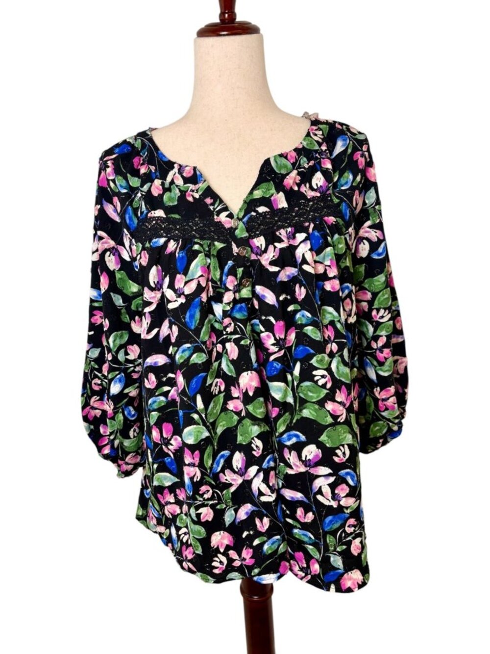 Adrienne Vittadini Black Purple Floral Lace Trim Tunic Top Size 1X